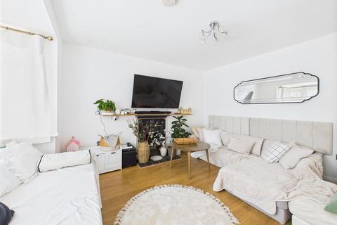 undefined, Chipstead Close, Coulsdon CR5