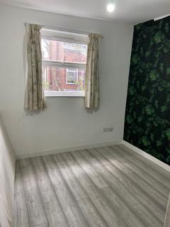 3 bedroom house to rent, Westminster Street, Levenshulme M19