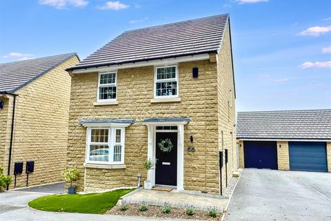 4 bedroom detached house for sale, Paddock Way, Skelmanthorpe, HD8 9GW