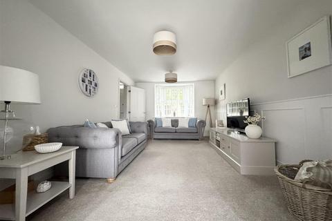 4 bedroom detached house for sale, Paddock Way, Skelmanthorpe, HD8 9GW