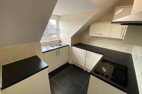 1 bedroom flat to rent, Knighton Lane, Aylestone, Leicester, LE2