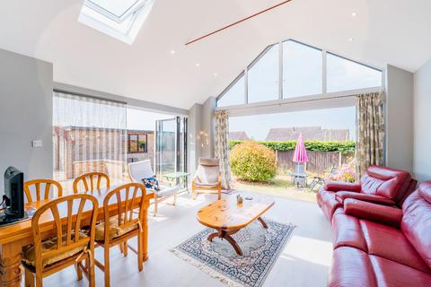 4 bedroom chalet for sale, 20 Andrews Place, Hunstanton, Norfolk, PE36