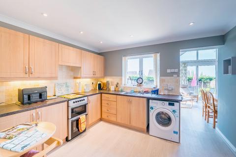 4 bedroom chalet for sale, 20 Andrews Place, Hunstanton, Norfolk, PE36