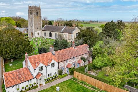 3 bedroom cottage for sale, Kirkgate, Holme Next the Sea, Hunstanton, Norfolk, PE36 6LJ, PE36