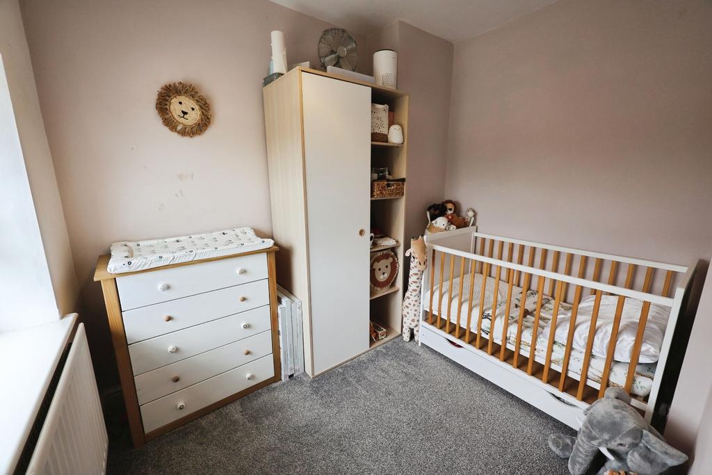 Pbox-bedroom-325351.JPG