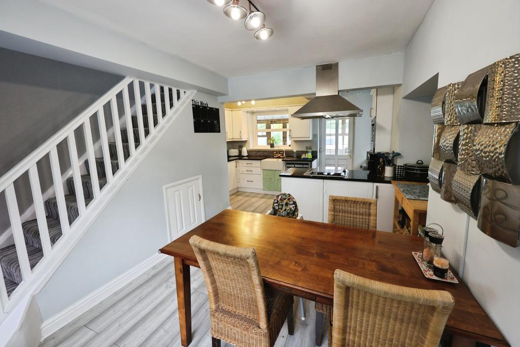 Pbox-kitchen-325351.JPG