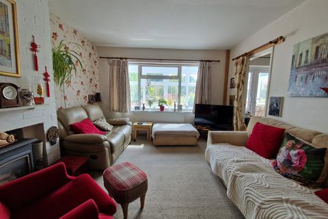 28 Lichfield Drive, Great Haywood, Stafford, ST18 0SX