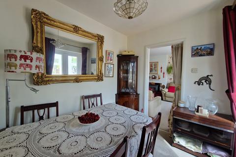 28 Lichfield Drive, Great Haywood, Stafford, ST18 0SX