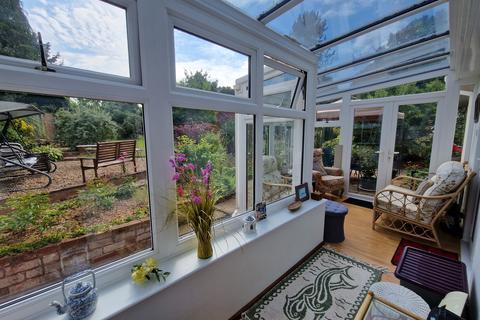 28 Lichfield Drive, Great Haywood, Stafford, ST18 0SX