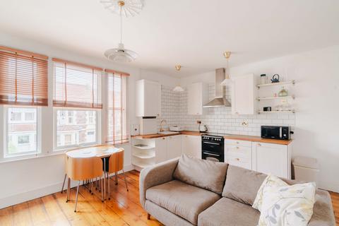 15 Tortworth Road, Bristol BS7