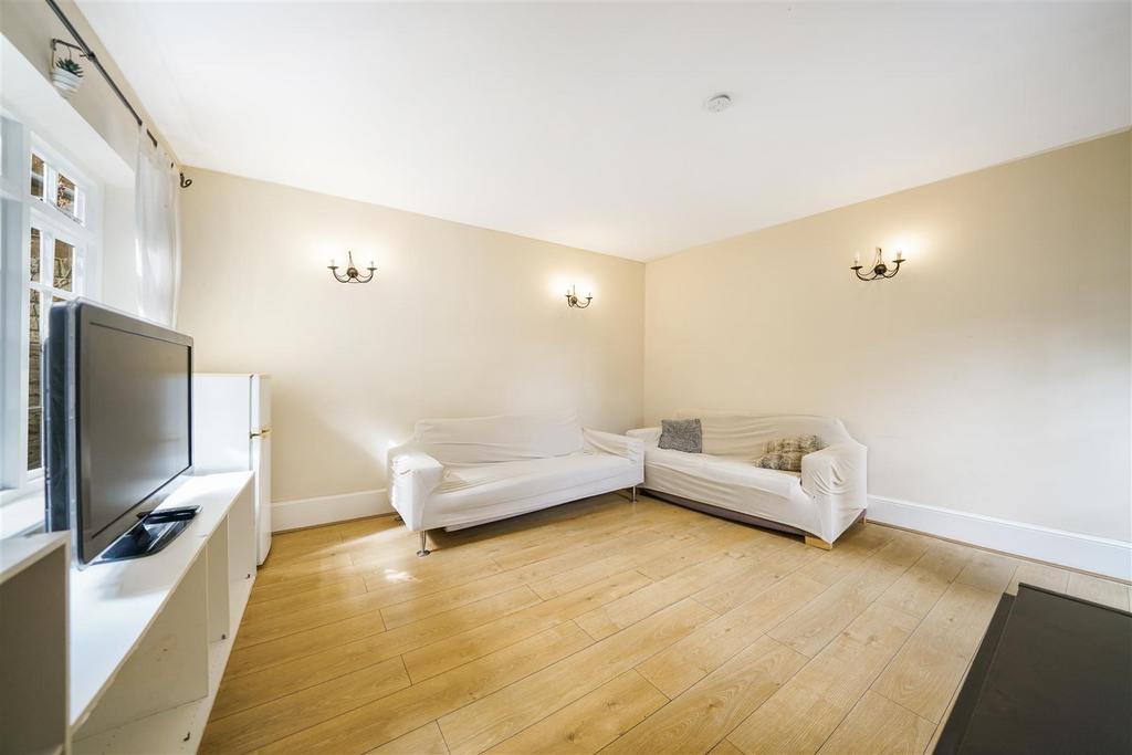 Yeldham Road - Nl CHBe Fl7d Nc VYv Bnimf.jpg