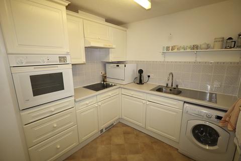 2 bedroom retirement property for sale, Carlton Court, Wells