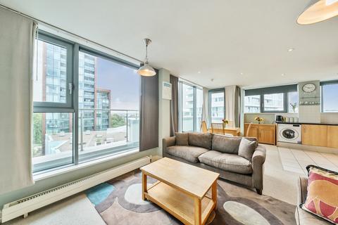 3 bedroom flat for sale, Hardwicks Square, London, SW18
