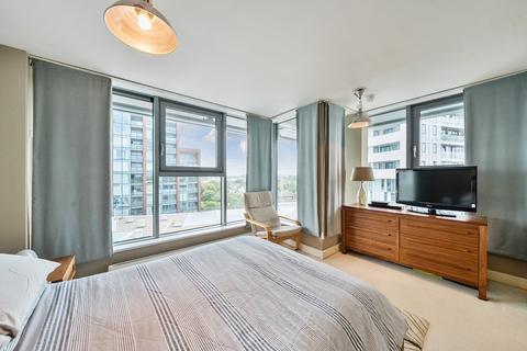 3 bedroom flat for sale, Hardwicks Square, London, SW18