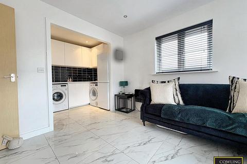 94 Bridge Road, Wickford, SS11 8PE
