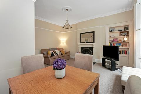 7 Upper Grove Place, Edinburgh, EH3 8AY