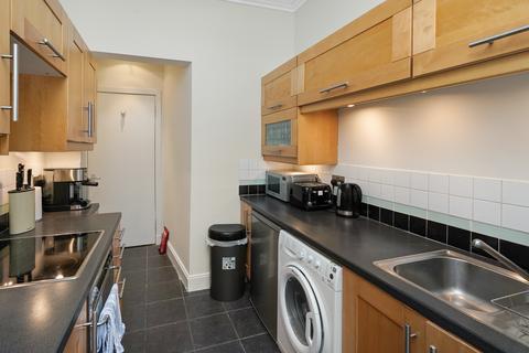 7 Upper Grove Place, Edinburgh, EH3 8AY