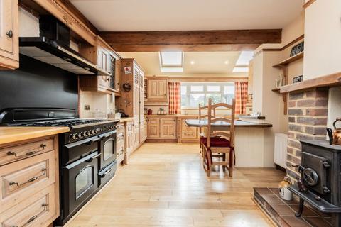 undefined, 2115sqft Of Accommodation In Battle