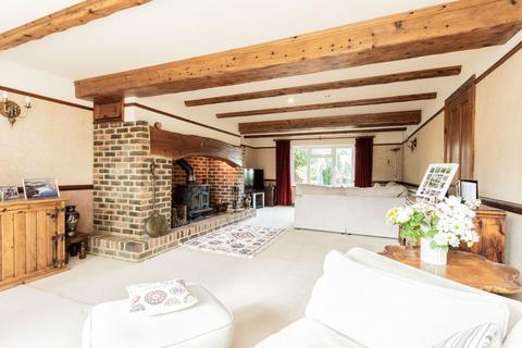undefined, 2115sqft Of Accommodation In Battle