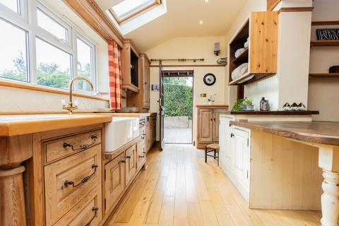 undefined, 2115sqft Of Accommodation In Battle