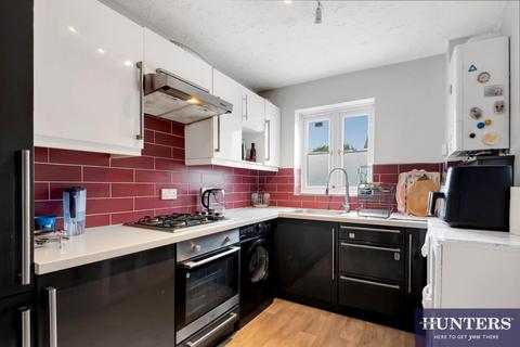 2 bedroom flat for sale, Dover Close, Cricklewood, London, NW2