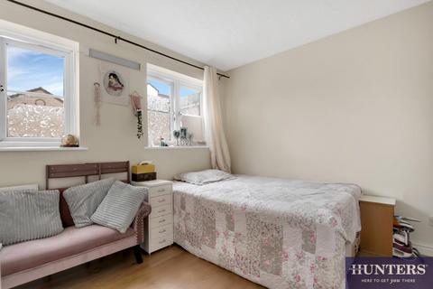 2 bedroom flat for sale, Dover Close, Cricklewood, London, NW2