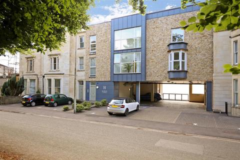 2 bedroom apartment for sale, Breathtaking views across the Bristol Channel