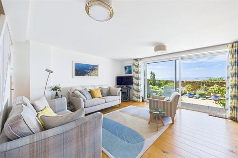 2 bedroom apartment for sale, Breathtaking views across the Bristol Channel