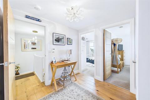 2 bedroom apartment for sale, Breathtaking views across the Bristol Channel