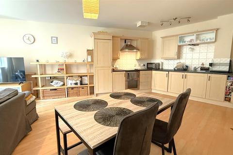 2 bedroom apartment for sale, Middlepark Drive, Birmingham B31