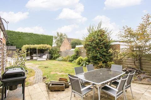 4 bedroom detached house for sale, Tennyson Road, Lutterworth