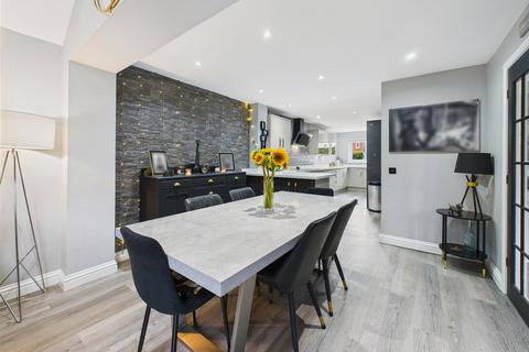 4 bedroom detached house for sale, Husthwaite Road, Brough