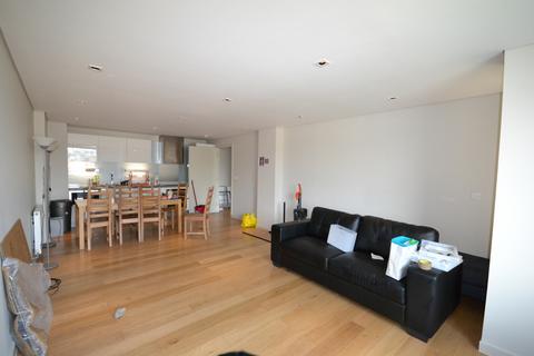 3 bedroom flat to rent, 26 Rochester Place, London NW1
