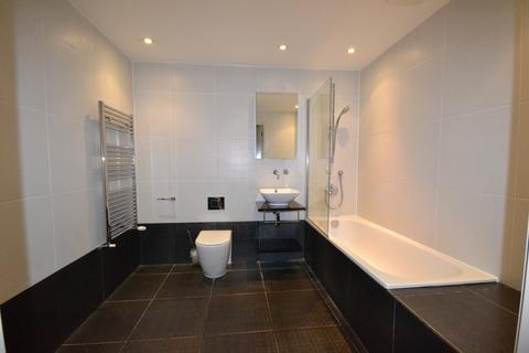 3 bedroom flat to rent, 26 Rochester Place, London NW1