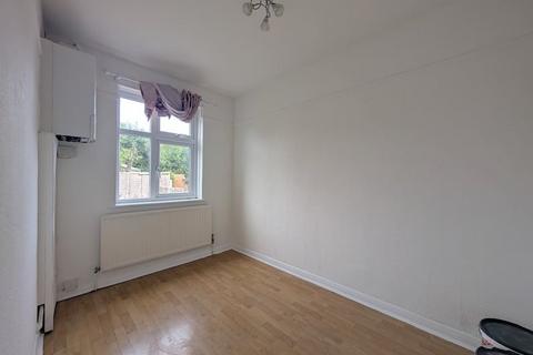 10 Westbury Road, Feltham, TW13 5HQ