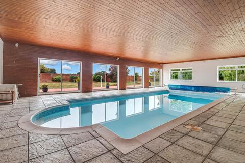 4 bedroom detached house for sale, Lower Road, Hockley SS5