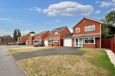 3 bedroom detached house for sale, Deyncourt Road, Wolverhampton WV10