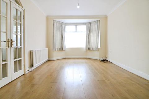 3 bedroom terraced house for sale, Horns Road, Ilford IG6