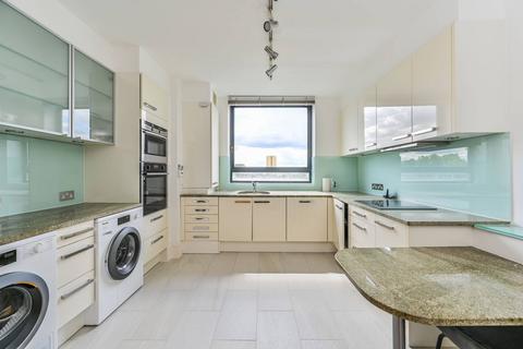 3 bedroom flat for sale, Waterside Point, Battersea, London, SW11