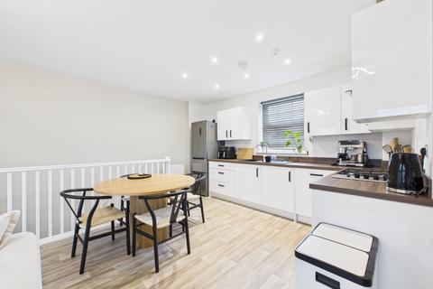 2 bedroom coach house to rent, Dolwen Walk, Twigworth, Gloucester, Gloucestershire, GL2