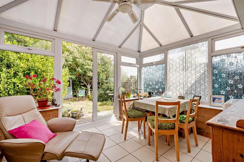2 bedroom bungalow for sale, Braunston Road, Oakham, Rutland