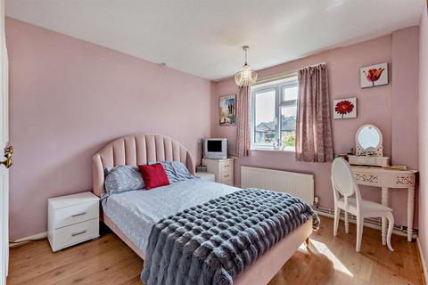 2 bedroom bungalow for sale, Braunston Road, Oakham, Rutland