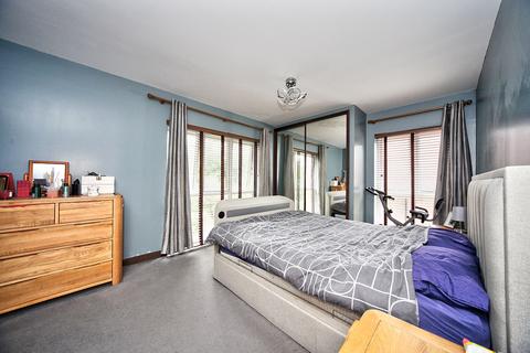 2 bedroom apartment for sale, York House, Frances Drive, Dunstable