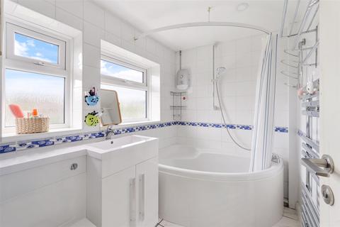 undefined, Bletchingley Close, Merstham RH1