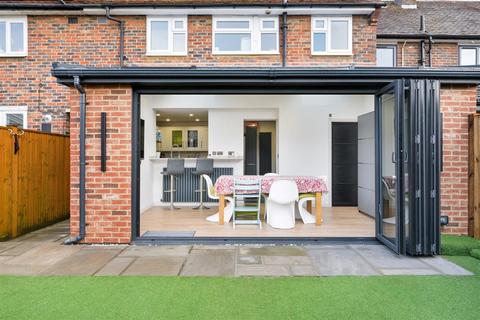 undefined, Bletchingley Close, Merstham RH1