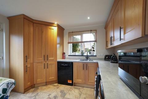 5 Dunlin Close, Thorpe Hesley, Rotherham, S61 2UL