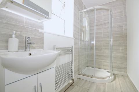 1 bedroom in a house share to rent, Waverley Road, Plumstead, London