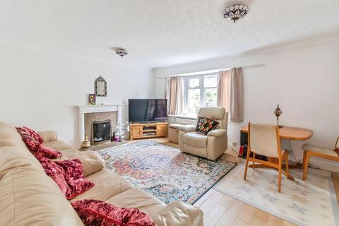 undefined, Thurnscoe Close, Reading RG6