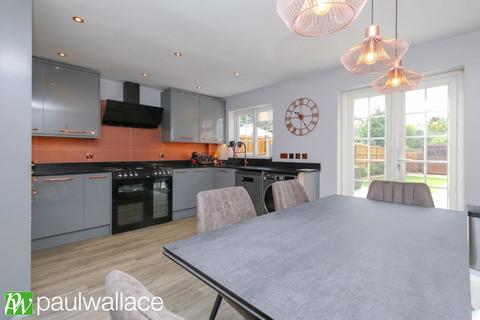 13 Brookside, Hoddesdon, EN11 8QW