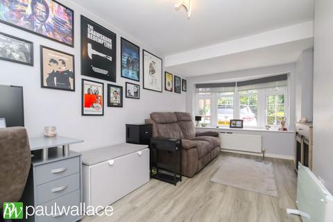 13 Brookside, Hoddesdon, EN11 8QW